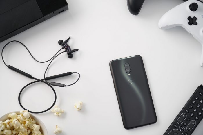 oneplus-6t-lifestyle-10_3-700x467