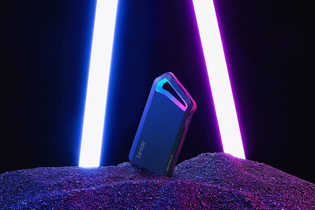 LEXAR SL660 BLAZE: SSD RGB PORTATILE da “GAMING” IPER VELOCE di ULTIMA GENERAZIONE!